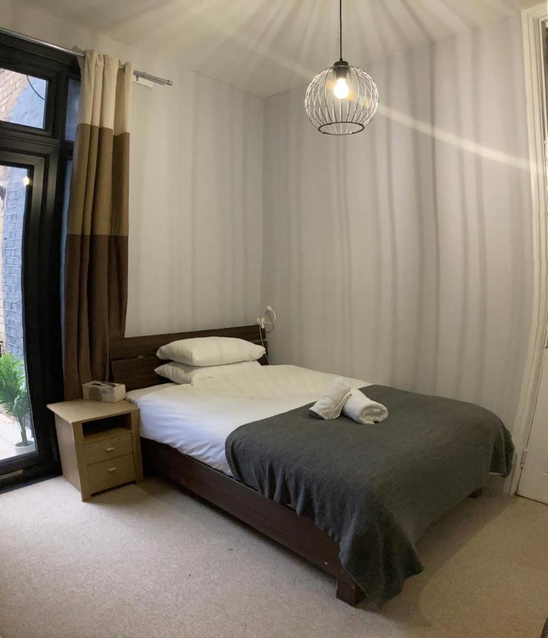 Cozy Private Room Лондон Экстерьер фото